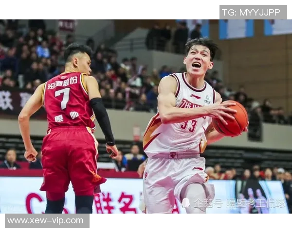 柏太阳与大阪樱花激战正酣精彩对决引发球迷热议 柏太阳与大阪樱花激战正酣精彩对决引发球迷热议