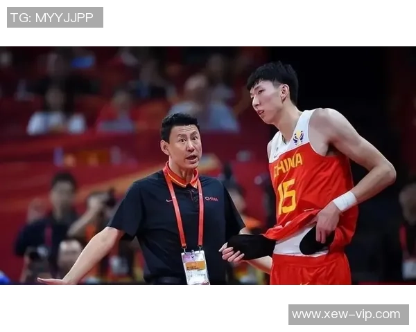 范戴克领衔防线展现实力助力球队争冠之路的精彩瞬间与战术解析